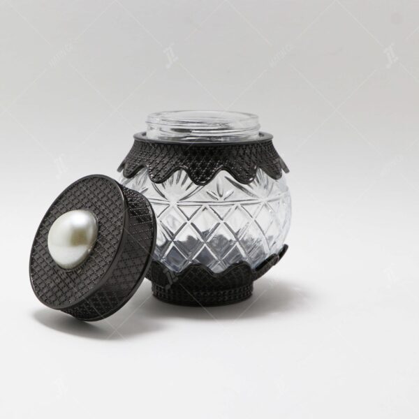 Round Container for saffron and seasoning-black Design